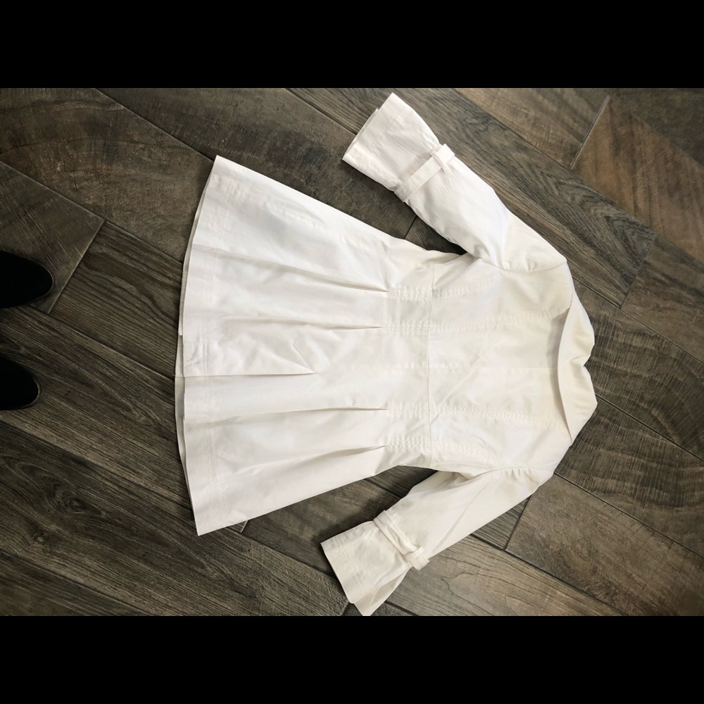 White Coat - Picture 2 of 3